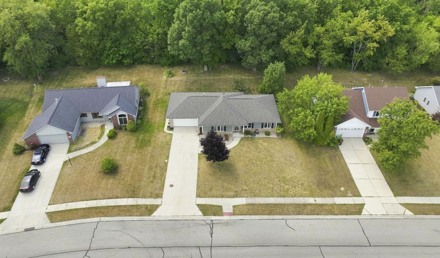 2301 LaForge Ln, Auburn, IN 46706 - 3 Beds, 2 Bath