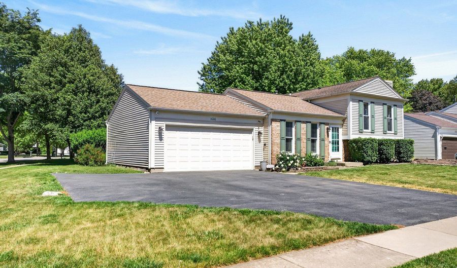 1000 Timberwood Ln, Algonquin, IL 60102 - 3 Beds, 2 Bath