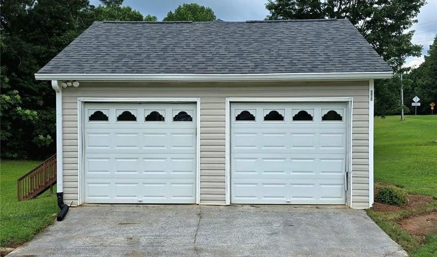 3293 New McEvers Rd NW, Acworth, GA 30101 - 3 Beds, 3 Bath