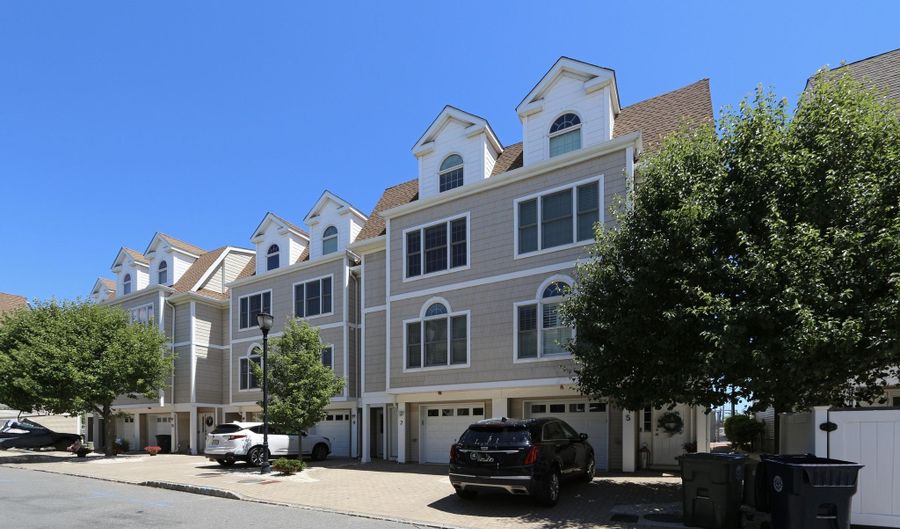 7 Chelsea Ct 7, Atlantic City, NJ 08401 - 3 Beds, 3 Bath