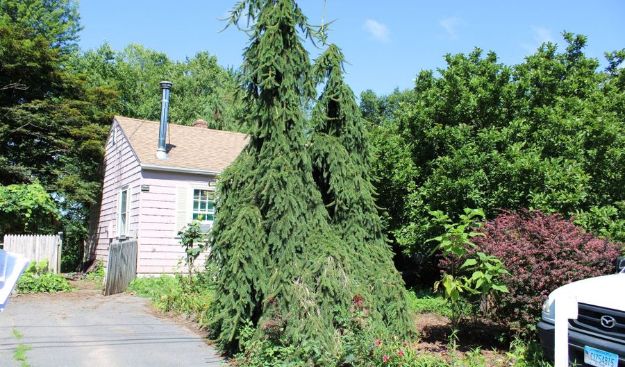 46 Morningside Dr W, Bristol, CT 06010 - 2 Beds, 1 Bath