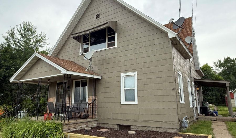 216 2ND Ave, Antigo, WI 54409 - 3 Beds, 2 Bath