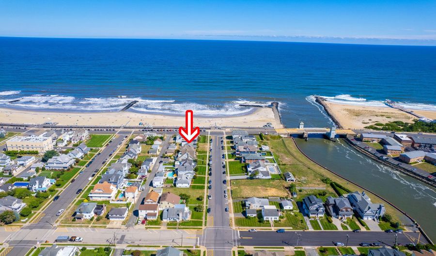 4 S Washington Ave #4, Avon By The Sea, NJ 07717 - 2 Beds, 1 Bath