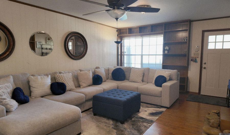 381 Shadydale Dr, Baton Rouge, LA 70815 - 4 Beds, 2 Bath