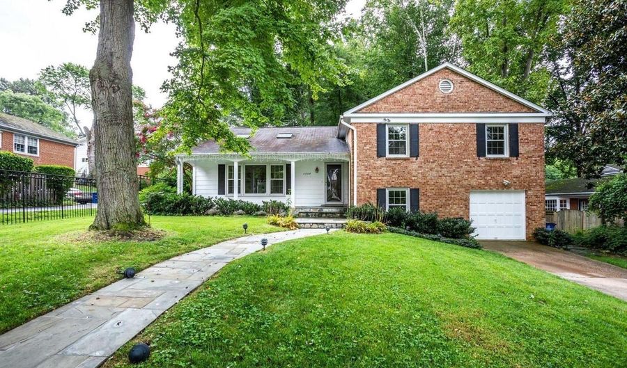5904 LENOX Rd, Bethesda, MD 20817 - 6 Beds, 5 Bath