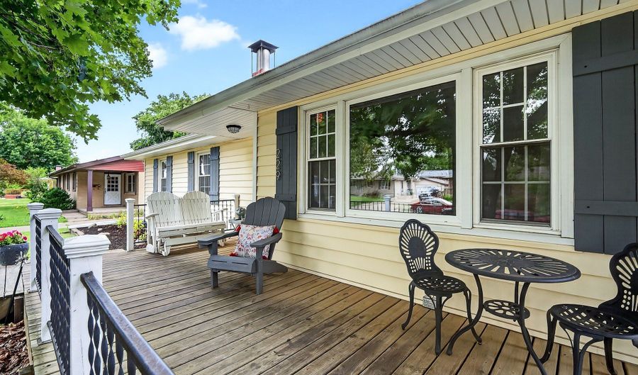 229 NW Arlan Dr, Ankeny, IA 50023 - 3 Beds, 2 Bath