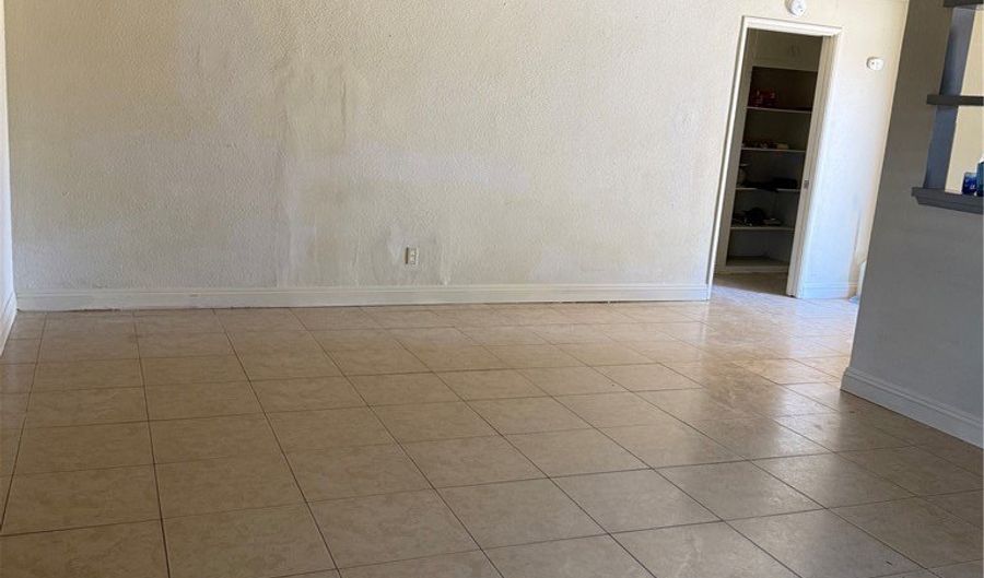 20930 Lone Eagle 2, Apple Valley, CA 92308 - 4 Beds, 2 Bath