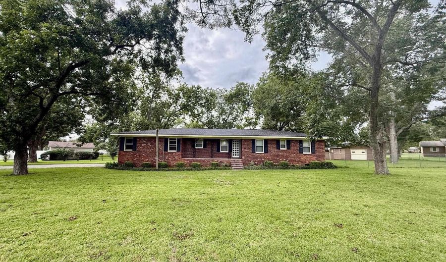5741 Lawrence Ct, Macon, GA 31216 - 3 Beds, 2 Bath