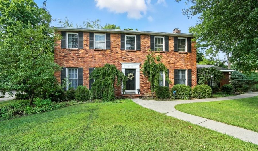 1579 Sylved Ln, Cincinnati, OH 45238 - 4 Beds, 3 Bath