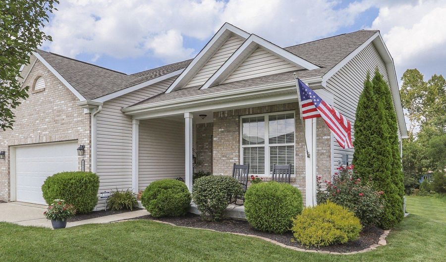 3932 Kristi Way, Greenwood, IN 46142 - 3 Beds, 3 Bath