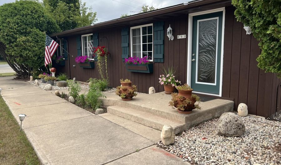 W7920 AMBERG Street, Amberg, WI 54102 - 3 Beds, 2 Bath