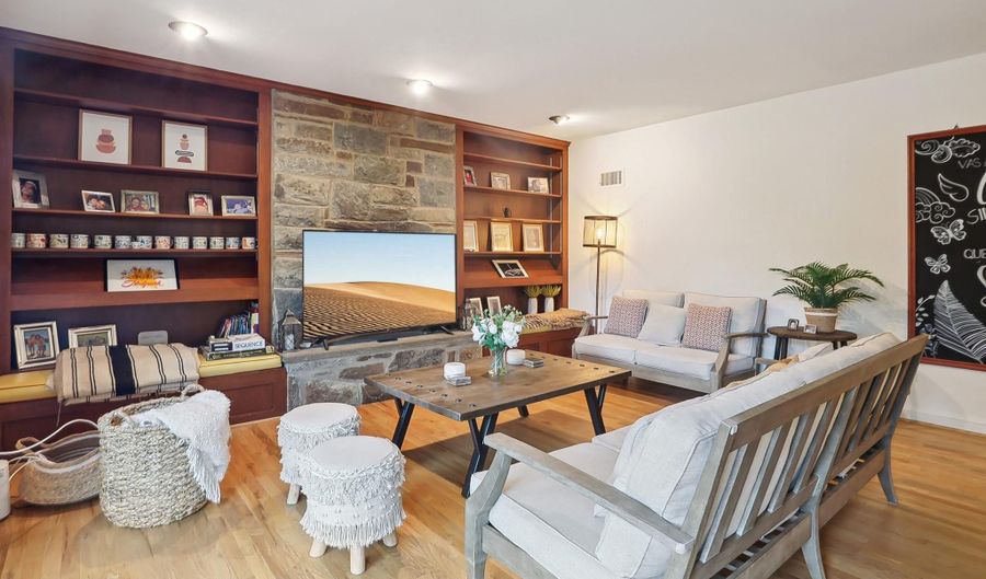 6308 LENOX Rd, Bethesda, MD 20817 - 6 Beds, 4 Bath