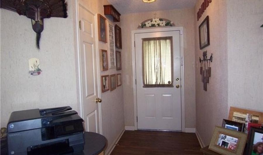 51 TERRA Ave, Alexandria, LA 71303 - 3 Beds, 2 Bath
