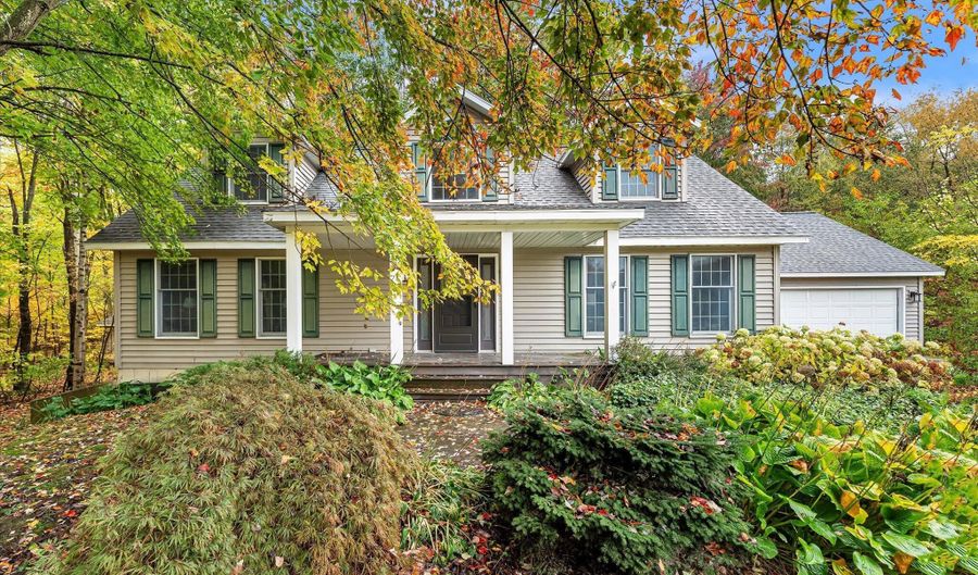 10161 68th Ave, Allendale, MI 49401 - 4 Beds, 2 Bath