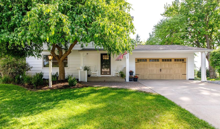 2515 Eisenhower Ave, Ames, IA 50010 - 4 Beds, 3 Bath
