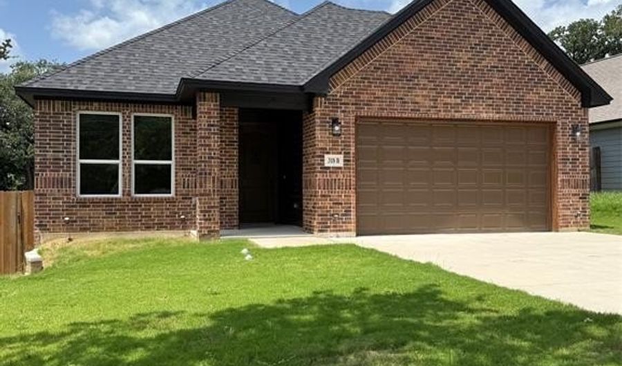 318 S Watson St B, Alvarado, TX 76009 - 3 Beds, 2 Bath