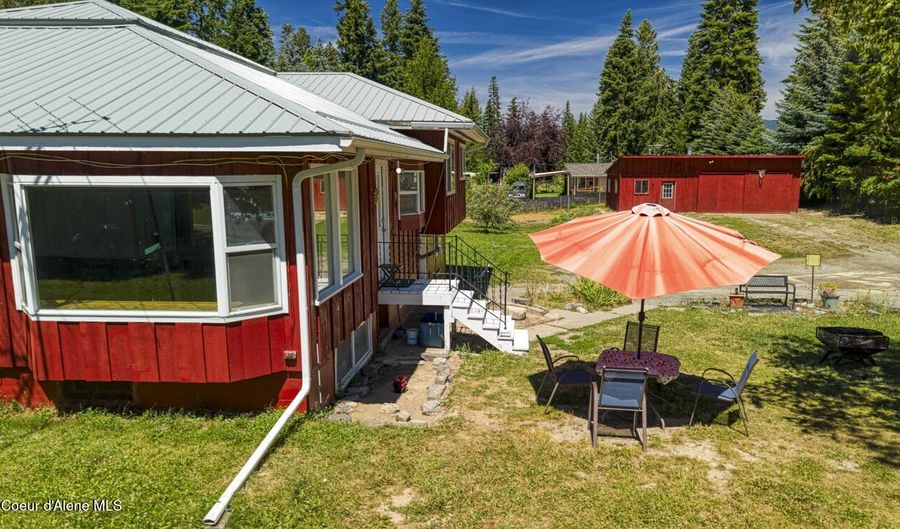 65085 Highway 2, Bonners Ferry, ID 83805 - 5 Beds, 2 Bath