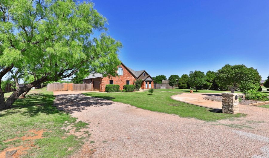 342 Pilgrim Rd, Abilene, TX 79602 - 4 Beds, 3 Bath