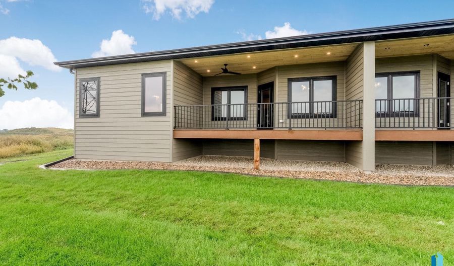 412 N Almond Ave, Brandon, SD 57005 - 3 Beds, 2 Bath