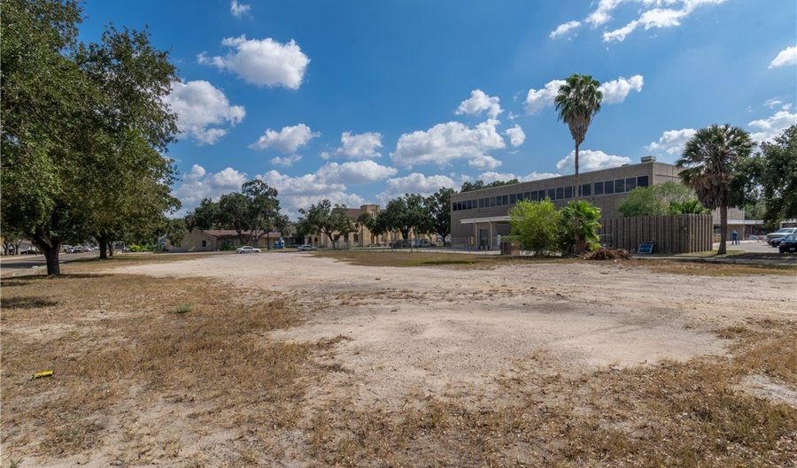 E 3rd Street lot 1, Alice, TX 78332 - 0 Beds, 0 Bath