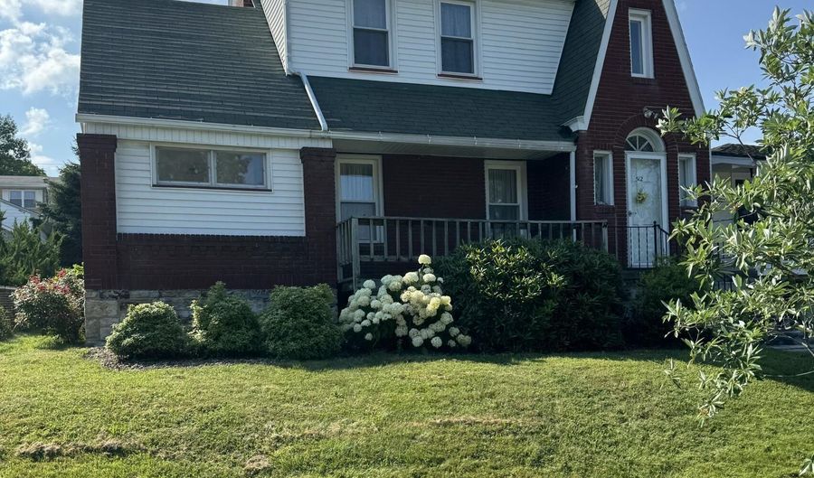 512 26th Ave, Altoona, PA 16601 - 3 Beds, 2 Bath