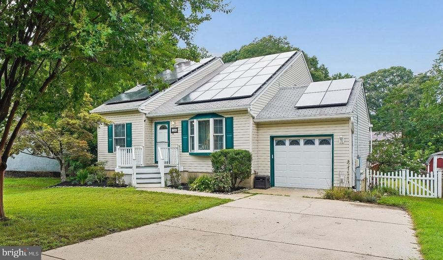 726 HILLCREST Dr, Annapolis, MD 21409 - 3 Beds, 3 Bath
