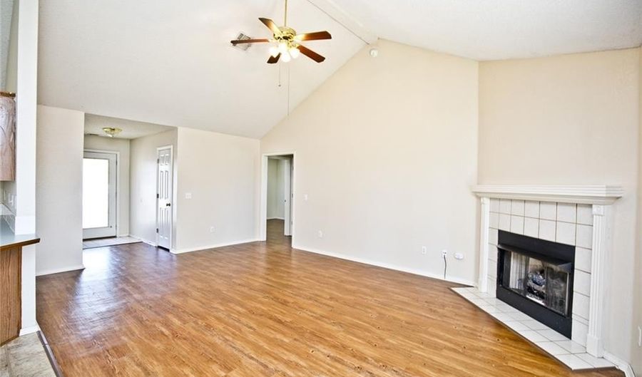 900 Marcus St, Bentonville, AR 72712 - 3 Beds, 2 Bath