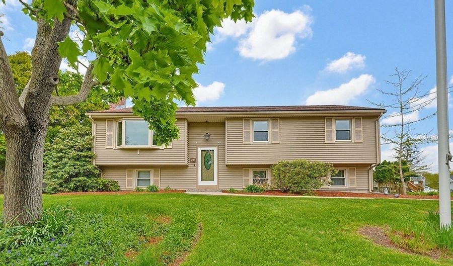 42 Colts Way, Attleboro, MA 02703 - 4 Beds, 2 Bath