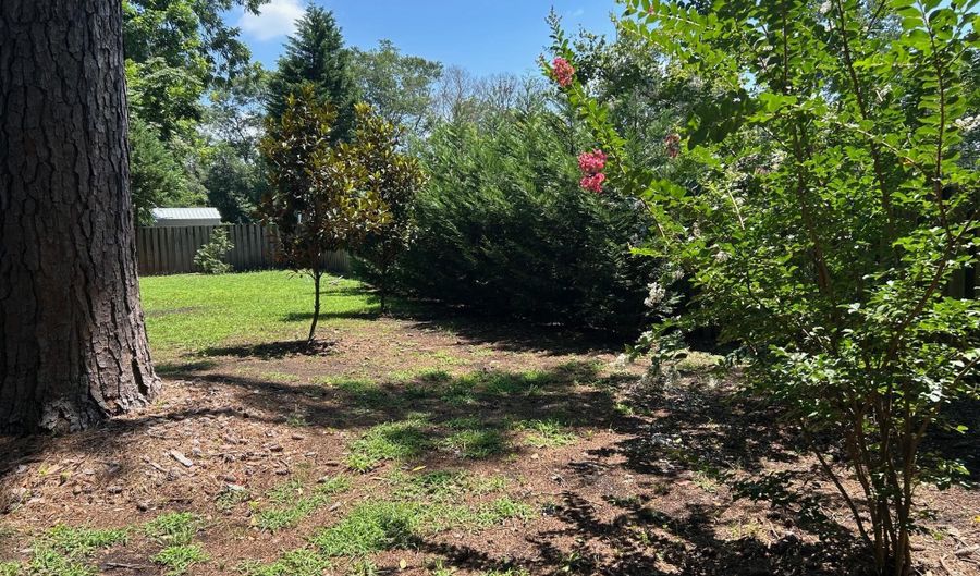 112 Backwoos Ln NE, Aiken, SC 29801 - 3 Beds, 2 Bath