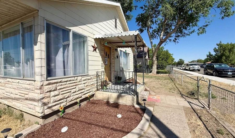 90 E 5th St, Battle Mountain, NV 89820 - 3 Beds, 2 Bath