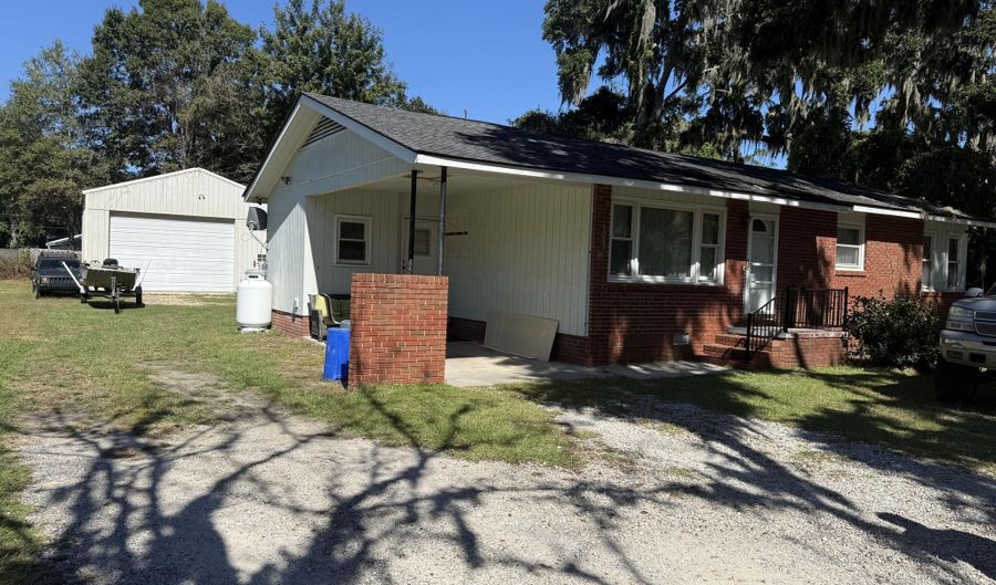 3003 Shell Point Rd, Beaufort, SC 29906 - 3 Beds, 2 Bath