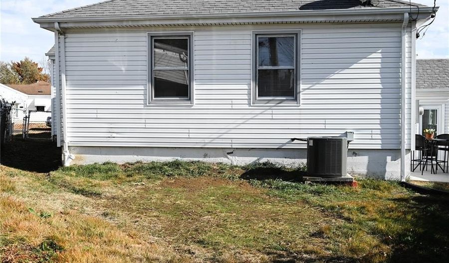 9510 Lydell Dr, Affton, MO 63123 - 2 Beds, 1 Bath