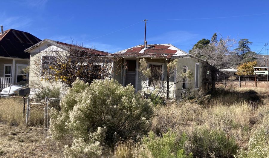 205 C St, Bisbee, AZ 85603 - 2 Beds, 1 Bath