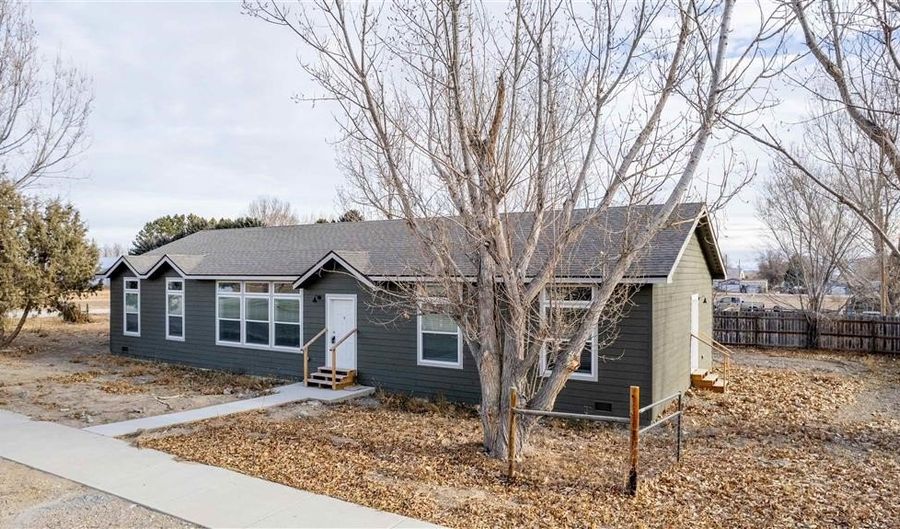 300 Cedar Ave, Burlington, WY 82411 - 3 Beds, 2 Bath