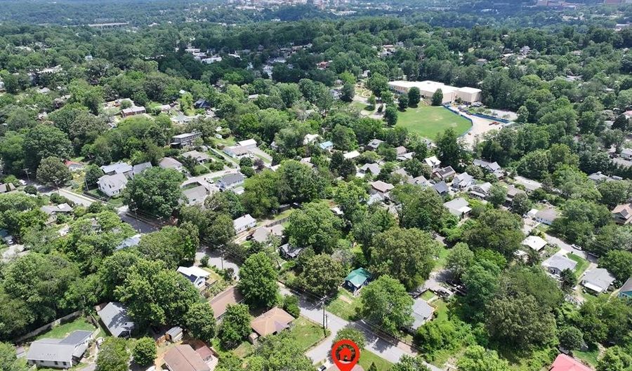 155 Michigan Ave, Asheville, NC 28806 - 2 Beds, 1 Bath