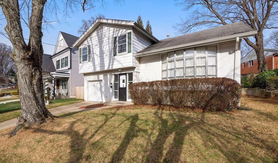 6011 ROOSEVELT St, Bethesda, MD 20817 - 4 Beds, 3 Bath