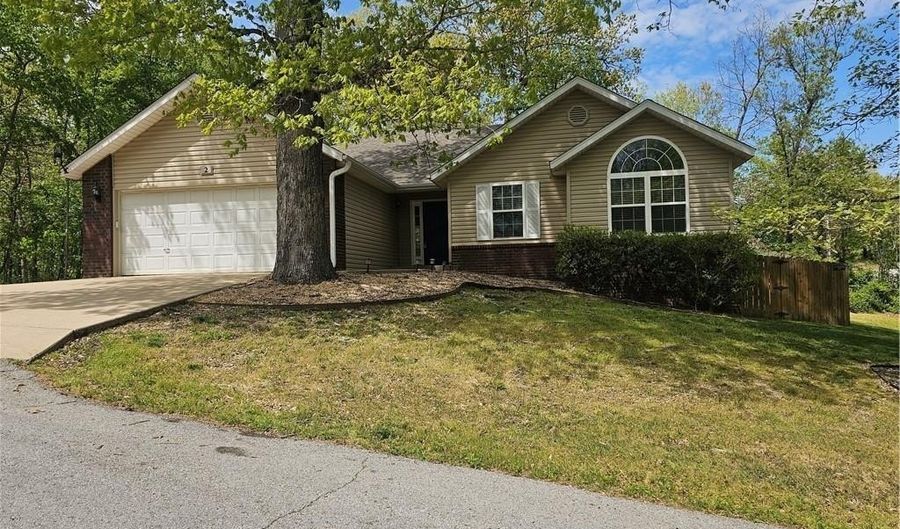 2 Sidebottom Cir, Bella Vista, AR 72714 - 3 Beds, 2 Bath