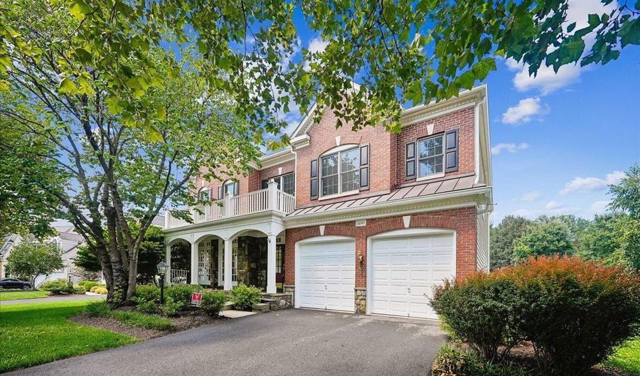 22757 PORTICO Pl, Brambleton, VA 20148 - 4 Beds, 5 Bath