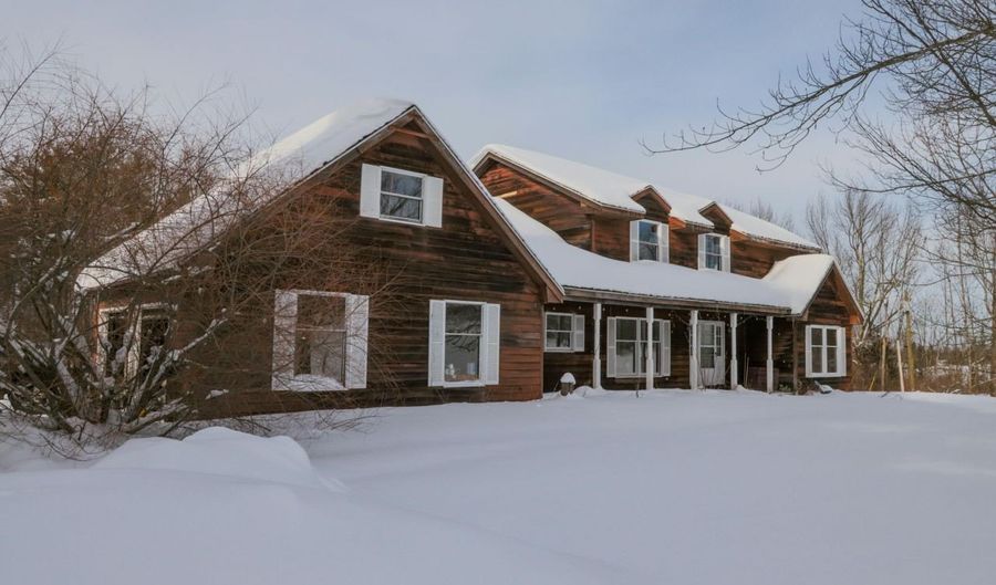 137 China Rd, Albion, ME 04910 - 5 Beds, 3 Bath
