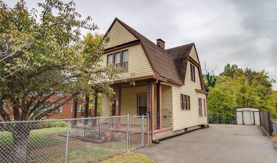 1053 Washington Ave, Alton, IL 62002 - 3 Beds, 2 Bath