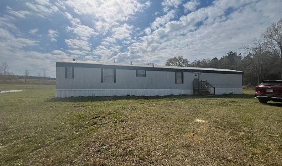 5580 Cannery Rd, Dalzell, SC 29040 - 3 Beds, 2 Bath