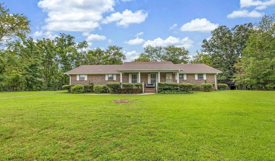 226 6th St SW, Arab, AL 35016 - 3 Beds, 2 Bath