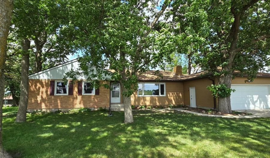 1713 S Shore Dr, Albert Lea, MN 56007 - 3 Beds, 3 Bath