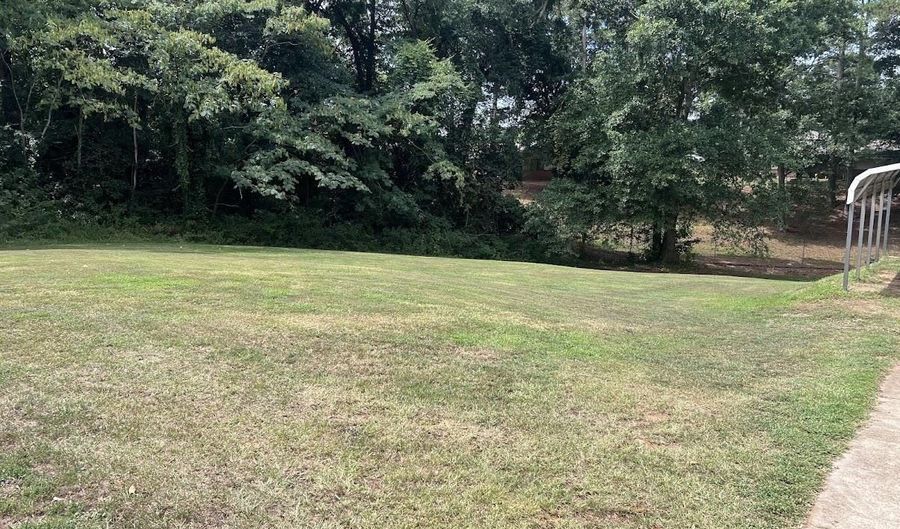 213 Hillcrest Cir, Anderson, SC 29624 - 2 Beds, 2 Bath