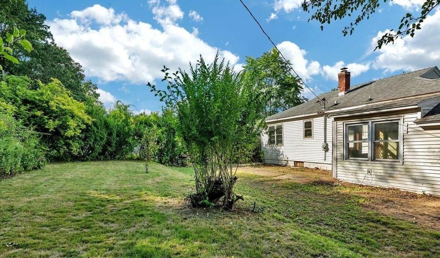 211 Shaker Rd, Albany, NY 12211 - 2 Beds, 1 Bath