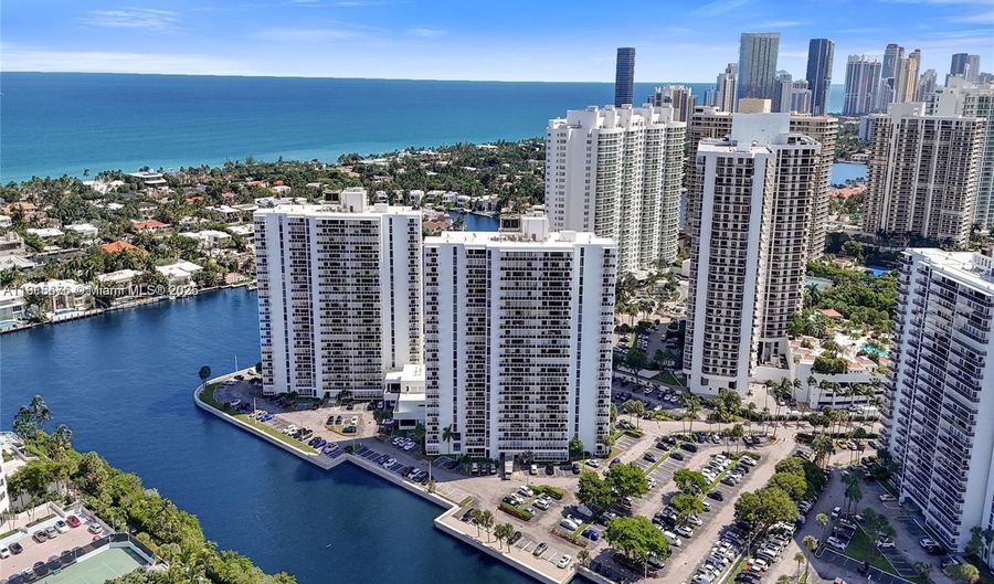 20515 E Country Club Dr 541, Aventura, FL 33180 - 2 Beds, 2 Bath