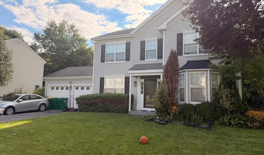 24 CATHERINE Ct, Bear, DE 19701 - 4 Beds, 3 Bath