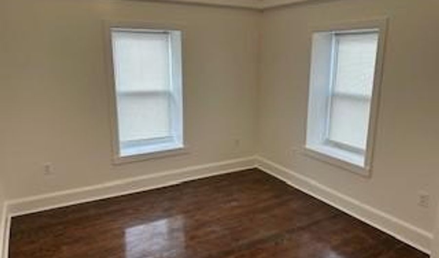 264 W MAPLE St, Ambler, PA 19002 - 3 Beds, 2 Bath