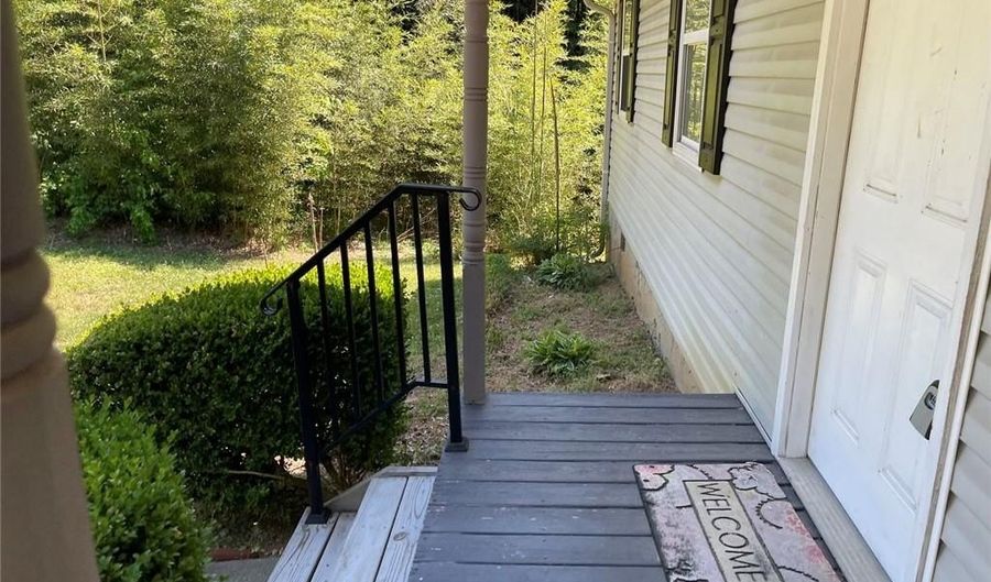 5336 Austell Powder Springs Rd, Austell, GA 30106 - 3 Beds, 2 Bath