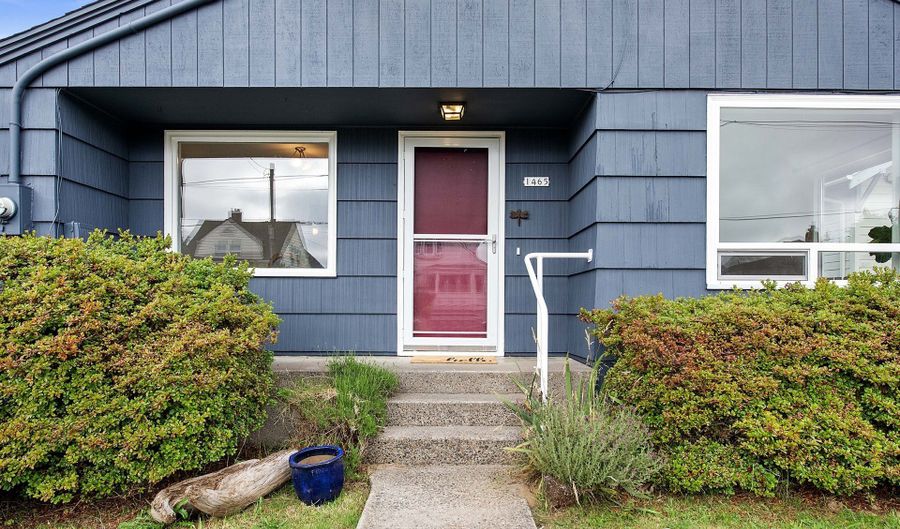 1465 3RD St, Astoria, OR 97103 - 3 Beds, 1 Bath